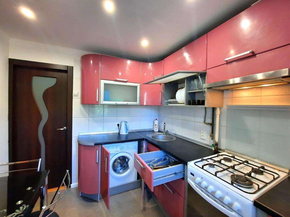 Один Каштан Мережа Alex Apartments Безконтактне Заселення 24-7 Poltava Exterior foto